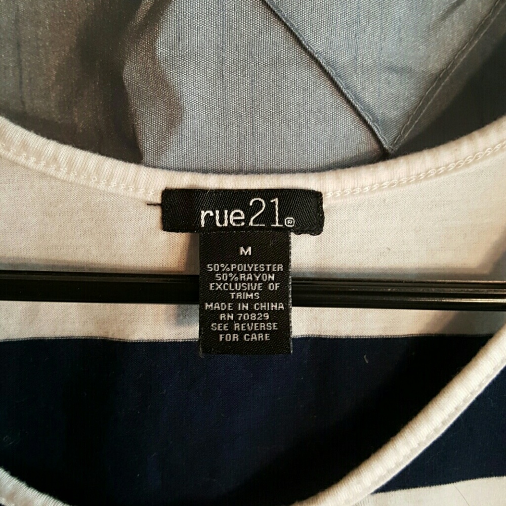 Tank top - Picture 2 of 4